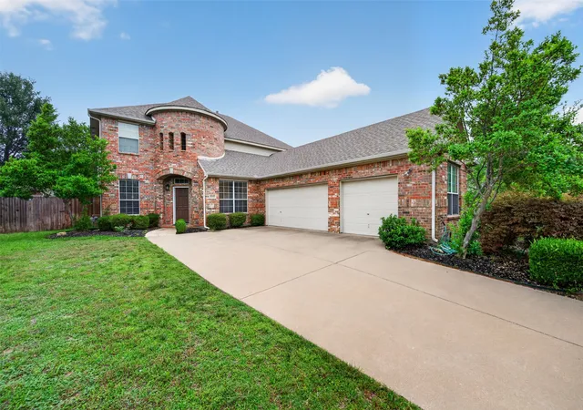 Photo 2 of Single family home for sale at 4845 Bellflower Wy, Fort Worth, TX 76123 | MLS# 21257645 | Listing updated on 2026-08-17