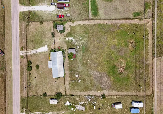 Photo 3 of Manufactured home for sale at 3321 Cobbler Ln, Joshua, TX 76058 | MLS# 21291019 | Listing updated on 2026-08-03