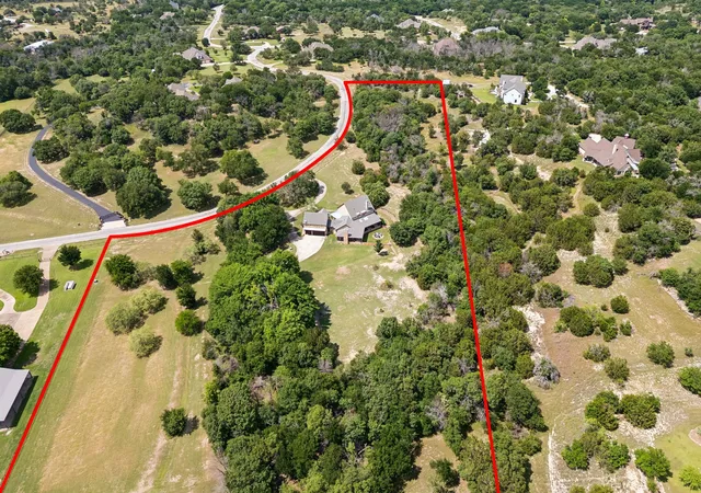 Photo 2 of Single family home for sale at 206 Rodeo Dr, Azle, TX 76020 | MLS# 21288195 | Listing updated on 2026-10-07