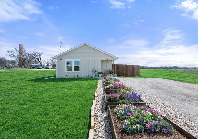 Photo 1 of Single family home for sale at 101 Allie Ct, Itasca, TX 76055 | MLS# 21291094 | Listing updated on 2026-07-28