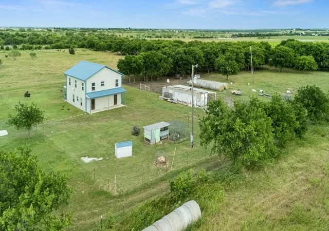 Homes for sale in Decatur, TX | 124 County Road 4511, Decatur, TX 76234 | MLS# 21290693