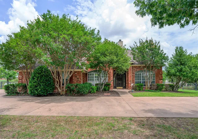 Photo 1 of Single family home for sale at 39 Preakness Pl Rd, Van Alstyne, TX 75495 | MLS# 21283354 | Listing updated on 2026-08-20