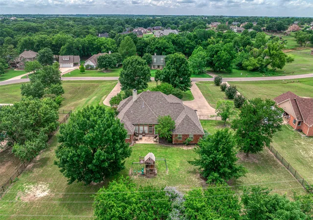 Photo 2 of Single family home for sale at 39 Preakness Pl Rd, Van Alstyne, TX 75495 | MLS# 21283354 | Listing updated on 2026-08-20