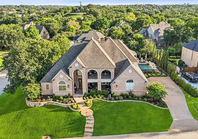 Homes for sale in Highland Village, TX | 3113 Overlook Cir, Highland Village, TX 75077 | MLS# 21262647