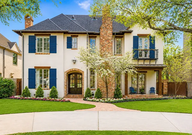 Homes for sale in University Park, TX | 3021 Southwestern Blvd, University Park, TX 75225 | MLS# 21291225