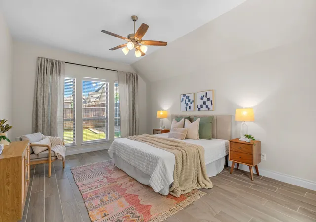 Photo 4 of Sale Pending at 908 Quail Hollow Ave, Denton, TX 76210 | MLS# 21291111 | Listing updated on 2026-08-28