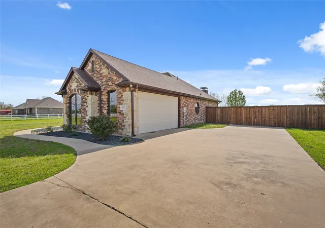 Photo 2 of Sale Pending at 7754 County Road 275, Terrell, TX 75160 | MLS# 21289753 | Listing updated on 2026-10-07