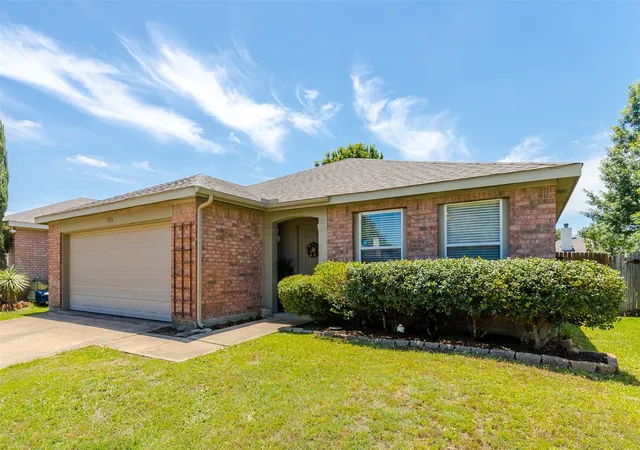 Homes for sale in Little Elm, TX | 1573 Brookstone Dr, Little Elm, TX 75068 | MLS# 21289731