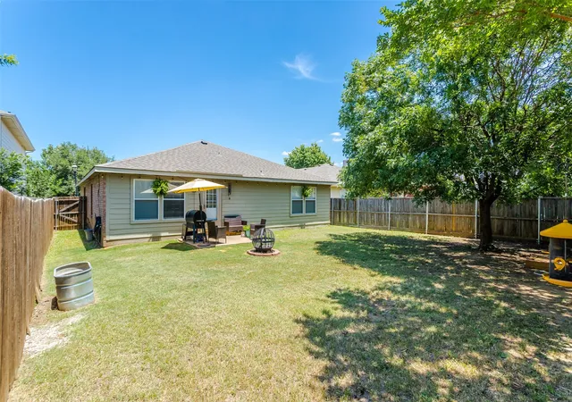 Homes for sale in Little Elm, TX | 1573 Brookstone Dr, Little Elm, TX 75068 | MLS# 21289731