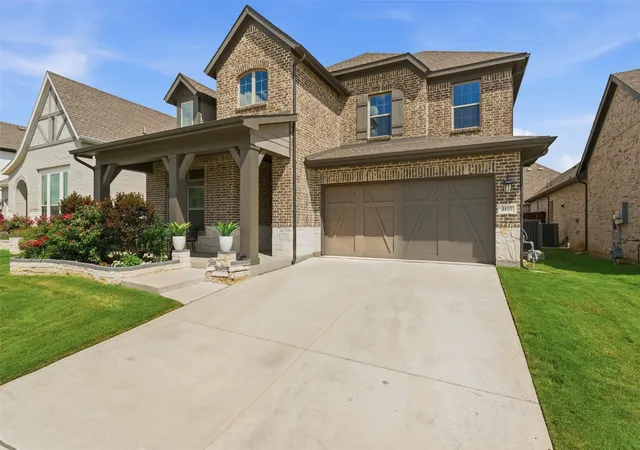 Photo 2 of Single family home for sale at 3108 Bluff Creek Dr, Mansfield, TX 76063 | MLS# 21287686 | Listing updated on 2026-10-05