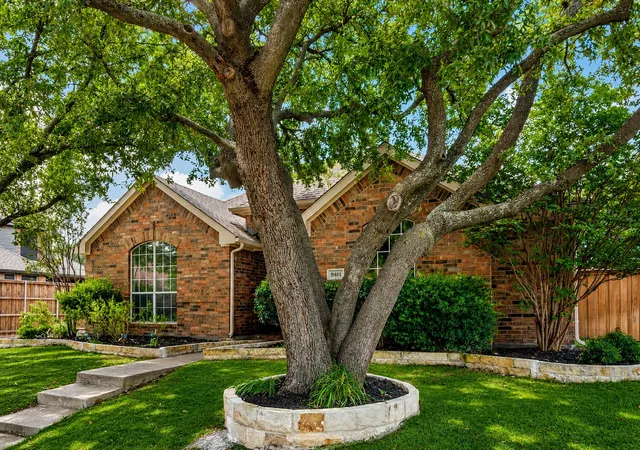Photo 2 of Single family home for sale at 9461 Wichita Trl, Frisco, TX 75033 | MLS# 21290921 | Listing updated on 2026-08-03