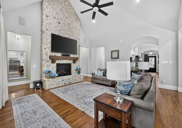 3rd image of 407 Ramsey Trl, Trophy Club, TX 76262 | MLS# 21286725