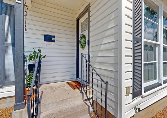 Photo 2 of Single family home for sale at 922 Tamara Ln, Grand Prairie, TX 75051 | MLS# 21290964 | Listing updated on 2026-08-03