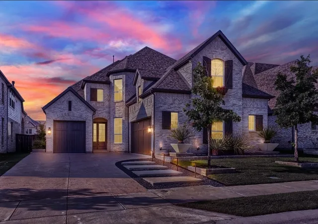 Photo 3 of Sale Pending at 536 Melody Meadow Dr, Rockwall, TX 75087 | MLS# 21282797 | Listing updated on 2026-08-23