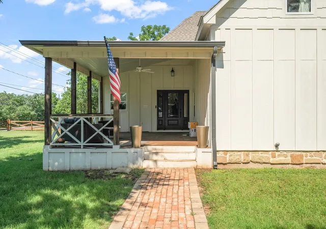 Homes for sale in Gunter, TX | 518 E College St, Gunter, TX 75058 | MLS# 21288384