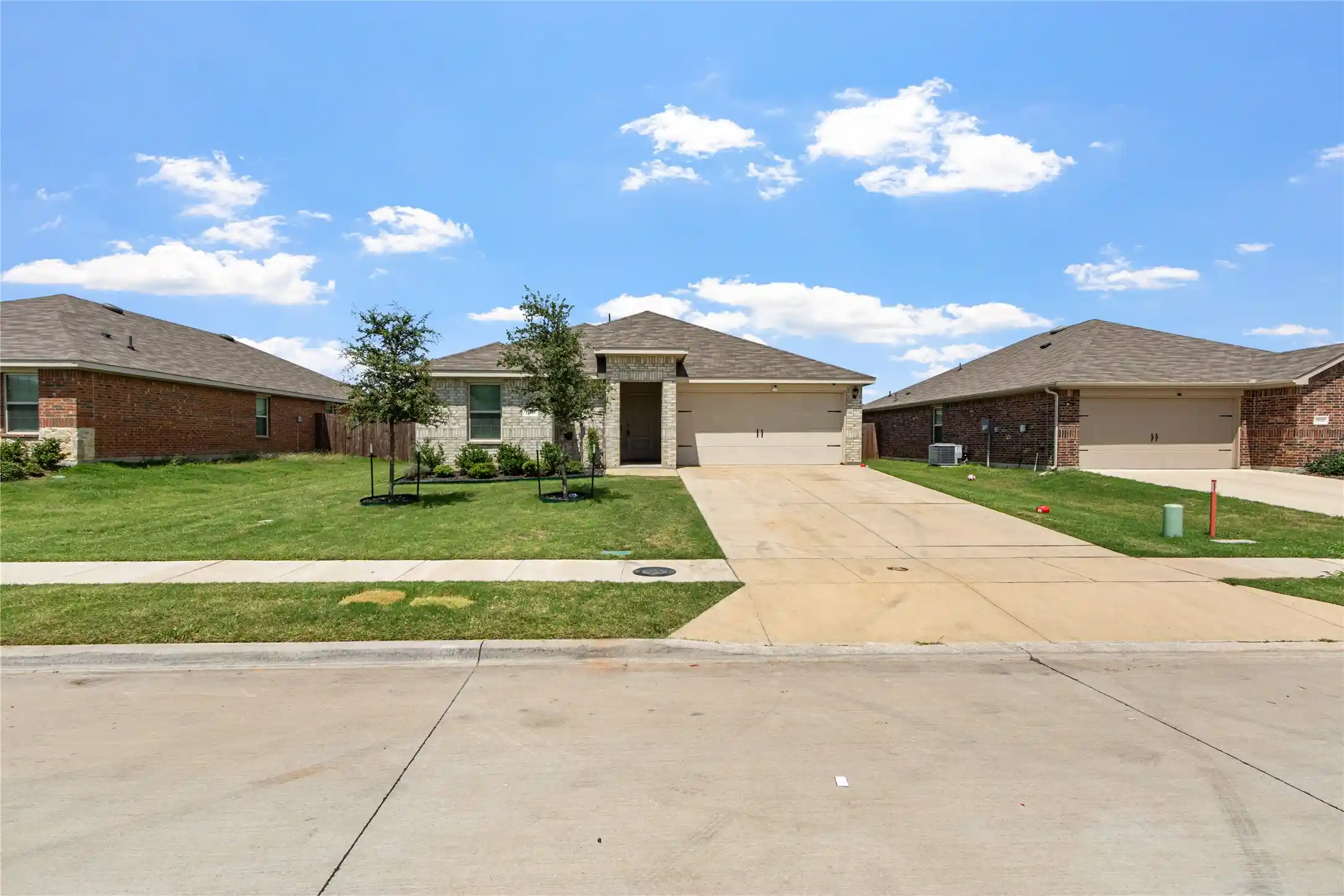 Photo 1 of Single family home for sale at 15141 Ace Dr, Dallas, TX 75253 | MLS# 21291302 | Listing updated on 2026-10-27