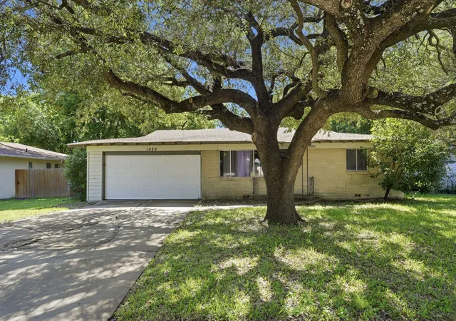 Photo 1 of Single family home for sale at 1029 Usher St, Benbrook, TX 76126 | MLS# 21287939 | Listing updated on 2026-08-28