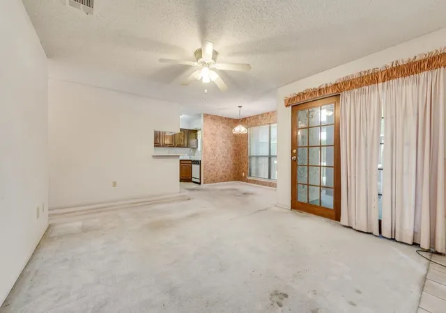 Photo 4 of Condo for sale at 2014 Willoughby Ln #4612, Arlington, TX 76011 | MLS# 21290042 | Listing updated on 2026-10-05
