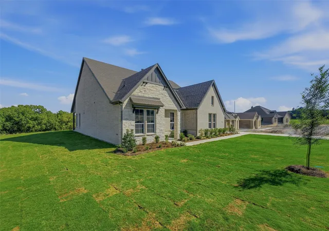 Photo 3 of Single family home for sale at 441 Texas Sage Trl, Weatherford, TX 76085 | MLS# 21287855 | Listing updated on 2026-10-07