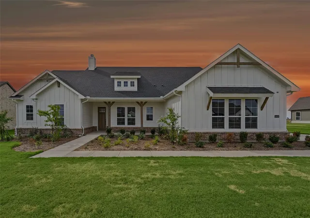 Photo 36 of Single family home for sale at 12413 Hornfels Dr, Krum, TX 76249 | MLS# 21289098 | Listing updated on 2026-10-07
