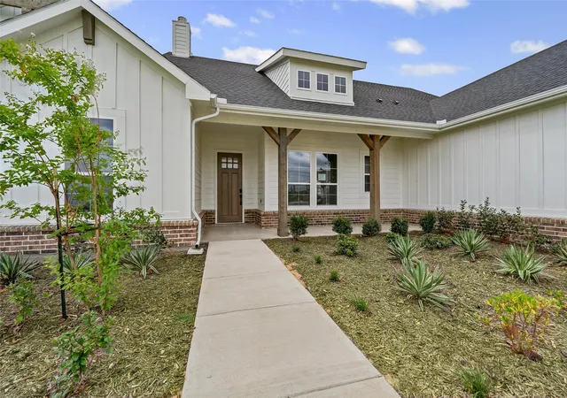 Photo 3 of Single family home for sale at 12413 Hornfels Dr, Krum, TX 76249 | MLS# 21289098 | Listing updated on 2026-10-07