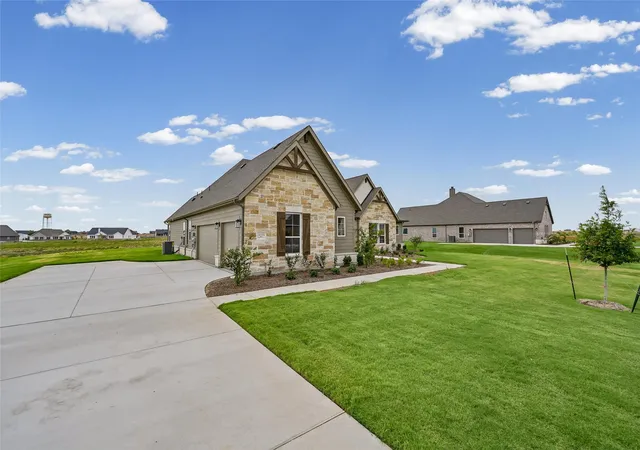 Photo 3 of Single family home for sale at 12417 Hornfels Dr, Krum, TX 76249 | MLS# 21289419 | Listing updated on 2026-10-05