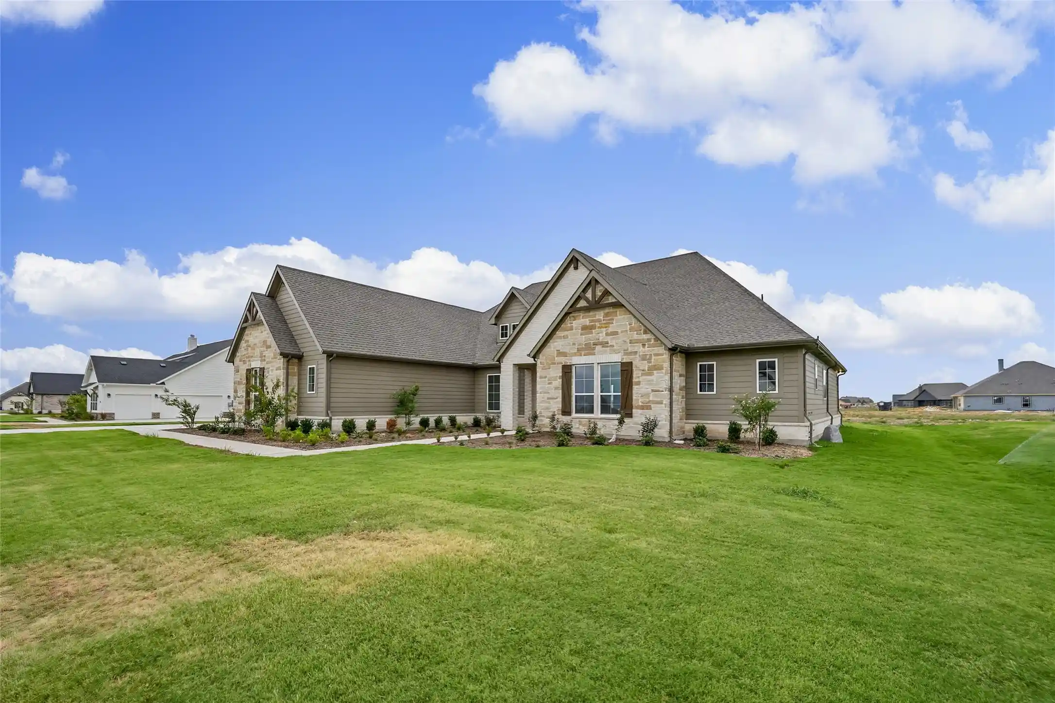 Photo 3 of Single family home for sale at 12417 Hornfels Dr, Krum, TX 76249 | MLS# 21289419 | Listing updated on 2026-10-28