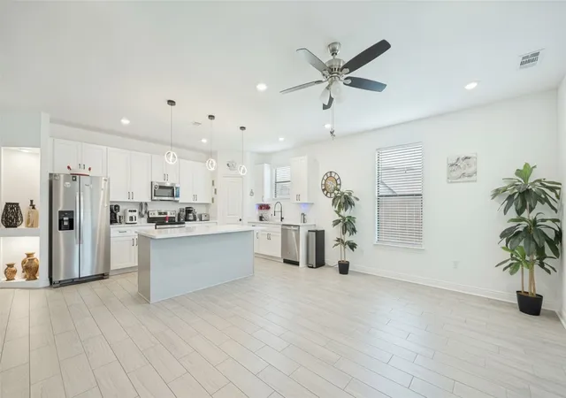 Photo 3 of Single family home for sale at 2404 Beverly Dr, Granbury, TX 76048 | MLS# 21287326 | Listing updated on 2026-10-06