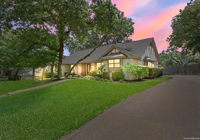 Homes for sale in Woodway, TX | 12000 Sandalwood Dr, Woodway, TX 76712 | MLS# 21290954