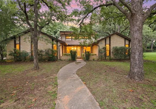 Homes for sale in Colleyville, TX | 4608 Jim Mitchell Trl W, Colleyville, TX 76034 | MLS# 21291339