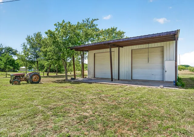 Homes for sale in Joshua, TX | 1301 County Road 705, Joshua, TX 76058 | MLS# 21283813