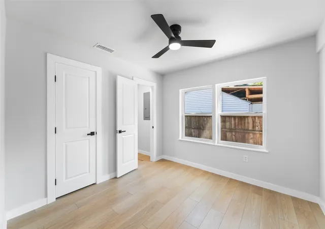 Photo 2 of Sale Pending at 125 29th St, Grand Prairie, TX 75050 | MLS# 21291210 | Listing updated on 2026-07-13