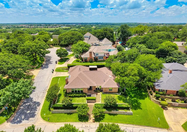 Photo 3 of Single family home for sale at 1908 Lakehill Ct, Arlington, TX 76012 | MLS# 21291578 | Listing updated on 2026-08-22