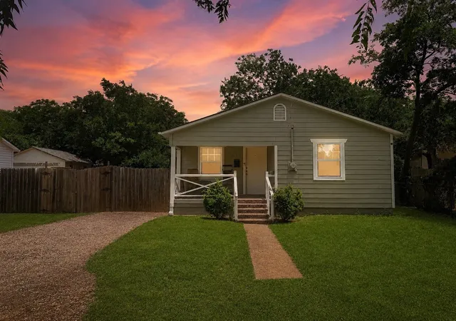 Homes for sale in Duncanville, TX | 814 Avenue C, Duncanville, TX 75137 | MLS# 21290999