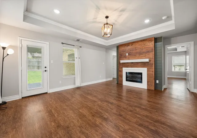 Photo 4 of Single family home for sale at 2514 San Gabriel Dr, Granbury, TX 76048 | MLS# 21291689 | Listing updated on 2026-07-22