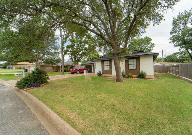 Homes for sale in Breckenridge, TX | 2405 Sha Ln, Breckenridge, TX 76424 | MLS# 21267462