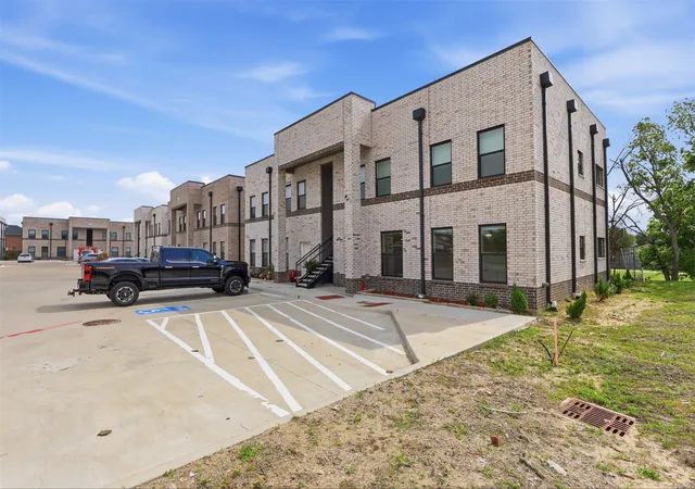 Photo 3 of Multi family home for sale at 577 Richlands Wy, Fate, TX 75087 | MLS# 21274734 | Listing updated on 2026-09-04