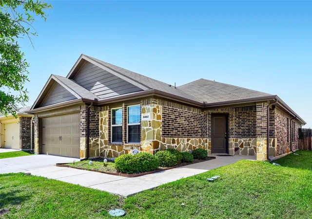 2nd image of 3327 Hawkins Dr, Fate, TX 75189 | MLS# 21246558