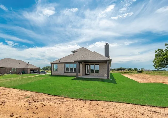 Photo 3 of Single family home for sale at 816 Sanders Rd, Whitesboro, TX 76273 | MLS# 21291755 | Listing updated on 2026-09-30