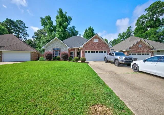 Photo 3 of Sale Pending at 104 Olive St, Haughton, LA 71037 | MLS# 21291756 | Listing updated on 2026-07-26