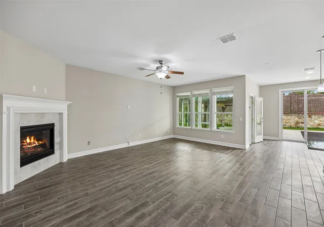 Photo 4 of Single family home for sale at 5600 Sheffield Dr, Mc Kinney, TX 75071 | MLS# 21282317 | Listing updated on 2026-07-22