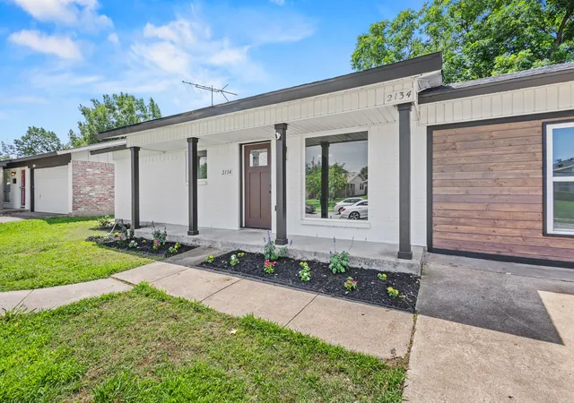 Homes for sale in Carrollton, TX | 2134 Bowie Dr, Carrollton, TX 75006 | MLS# 21291772