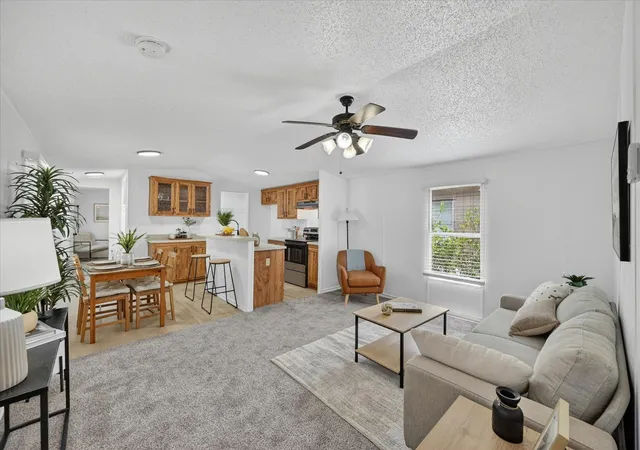 Manufactured home for sale at 143 White Oak St, Alvarado, TX 76009 | MLS# 21288834