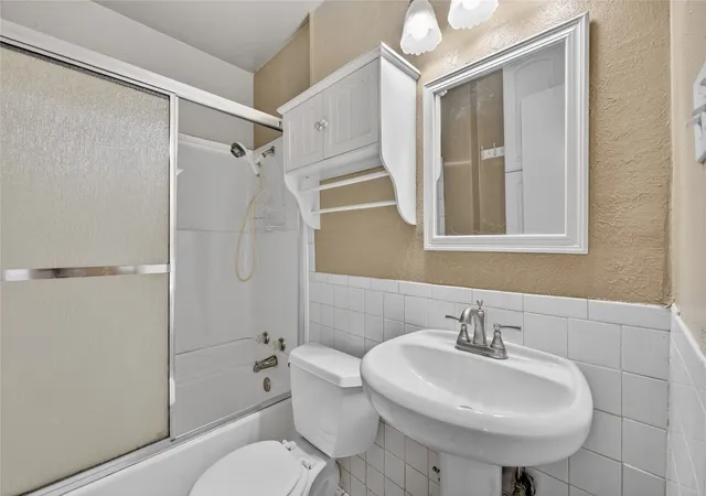 5th image of 910 Kerry St, Benbrook, TX 76126 | MLS# 21287185