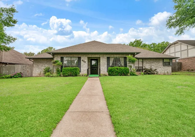 Photo 1 of Single family home for sale at 525 Medalist St, Paris, TX 75460 | MLS# 21290600 | Listing updated on 2026-10-06