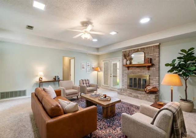 Photo 3 of Single family home for sale at 525 Medalist St, Paris, TX 75460 | MLS# 21290600 | Listing updated on 2026-10-06