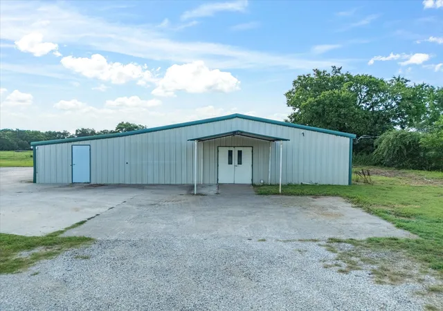 Photo 2 of Sale Pending at Tbd Hwy 59 S, Bowie, TX 76230 | MLS# 21291816 | Listing updated on 2026-07-28