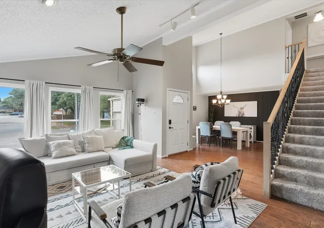 Photo 3 of Sale Pending at 2812 Prescott Dr, Carrollton, TX 75006 | MLS# 21291144 | Listing updated on 2026-08-22