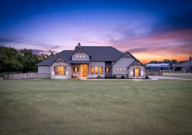 Photo 1 of Single family home for sale at 4000 Crick Court Court, Weatherford, TX 76087 | MLS# 21291543 | Listing updated on 2026-07-11