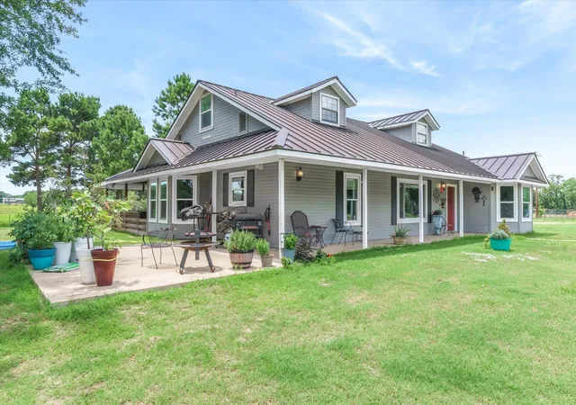 Photo 2 of Single family home for sale at 132 Private Road 7105, Edgewood, TX 75117 | MLS# 21288155 | Listing updated on 2026-08-28